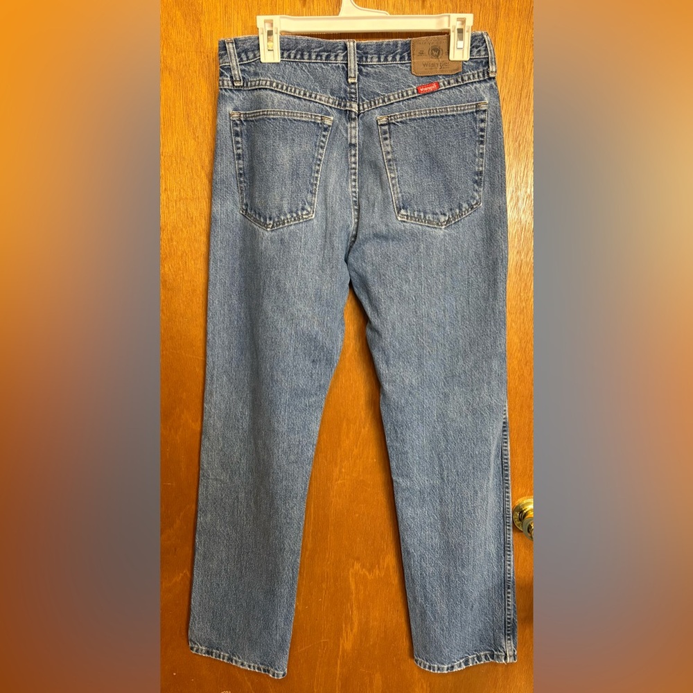 Wrangler Men's Classic Blue Denim Jeans